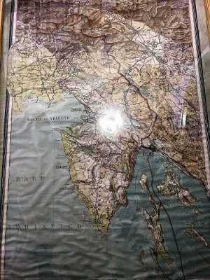 36.Mapa Přímořsko - gorskokotarské a Istrijské župy s vyznačenými městy výskytu italské menšiny